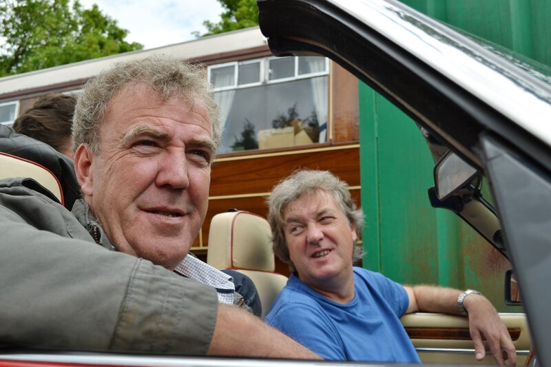 Jeremy Clarkson (l.), James May – Bild: TVNOW /​ BBC