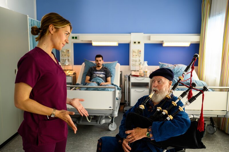 Betty Hertz (Henrike Hahn) und Horace B. Sinclair (Bill Mockridge) – Bild: ZDF und Julia Feldhagen