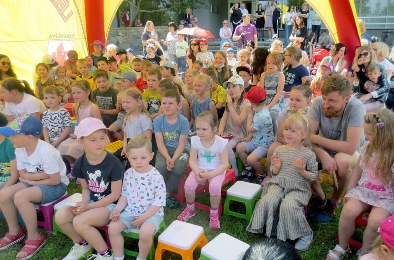 In Litauen kennt das Puppentheater von Panevezys jeder. – Bild: MedienKontor/​Gordian Arneth
