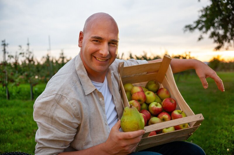 Ein Klassiker beim Einkochen: Äpfel und Birnen. Profikoch Timo Böckle zeigt Beispiele. – Bild: SWR/​Philip Fricker /​ SWR Presse/​Bildkommunikation