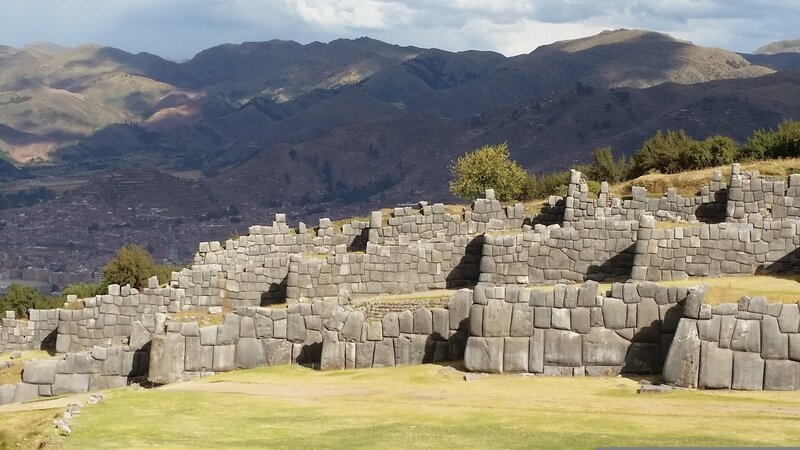 Peru Sacsayhuaman. – Bild: Go Button Media