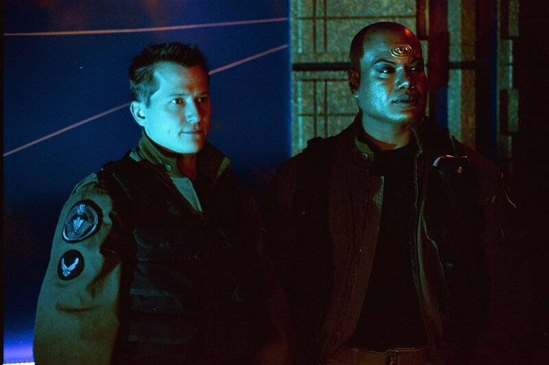 Stargate SG1 Season6 DESCENT, Stargate SG1 Staffel6, regie usa1997, Darsteller Corin Nemic; Christopher Judge – Bild: Metro-Goldwyn-Mayer Studios Inc.