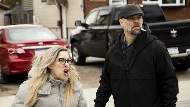 Michelle Paris als Lisa Goy, Justin Bott als Jeffrey Spaide – Bild: The Movie Database (TMDb)