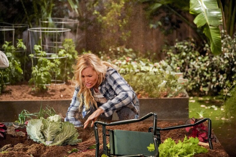 Gemma Johnson (Beth Behrs) – Bild: CBS Broadcasting Inc. /​ Monty Brinton