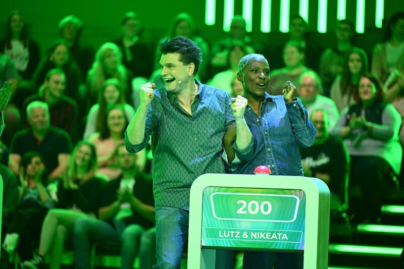 Lutz van der Horst (l.); Nikeata Thompson (r.) – Bild: Seven.One /​ Willi Weber