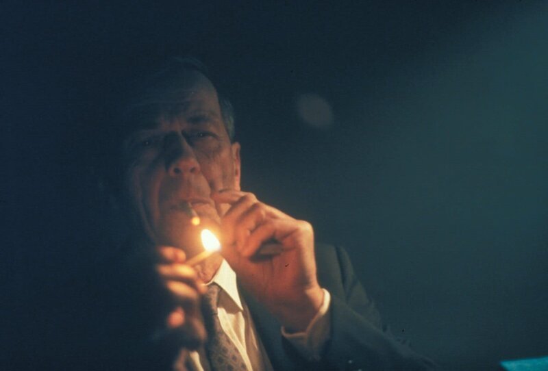 Der CIA-Mann (William B. Davis) hat einen äußerst geheimnisvollen Fall zu bearbeiten. – Bild: ProSieben MAXX