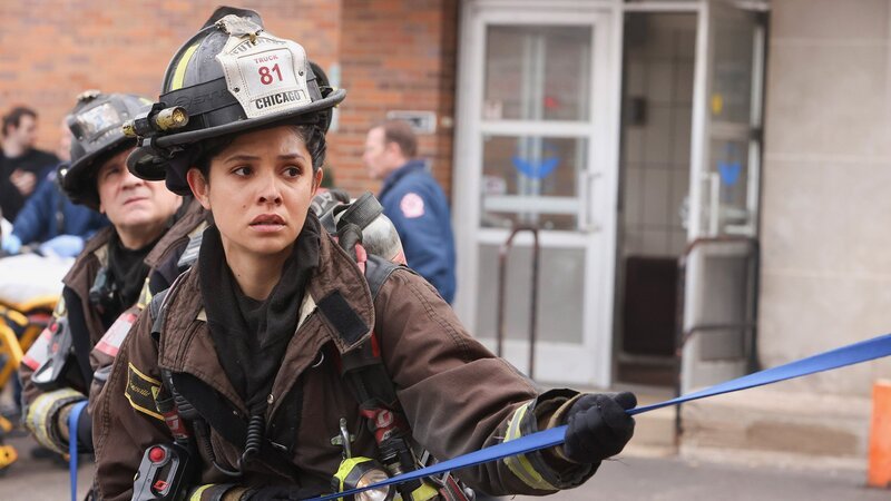 An vorderster Front: Miranda Rae Mayo als Stella Kidd – Bild: SRF/​NBC Universal