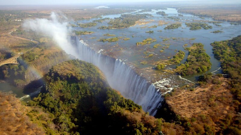 Afrika von oben – Wasser Sambia Victoriafälle – Bild: SRF/​ZDF Studios