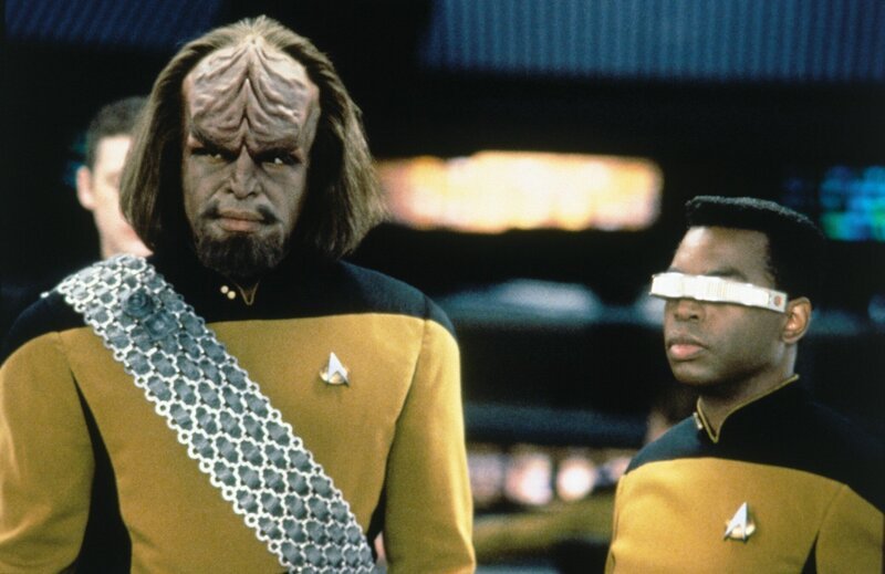 L-R: Worf (Michael Dorn) und Geordi (LeVar Burton) – Bild: Sky Sci-Fi