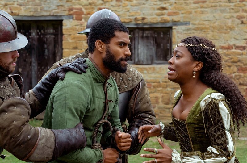 Oviedo (Aaron Cobham, l.); Lina de Cardonnes (Stephanie Levi-John, r.) – Bild: WDR/​Starz/​TSP Productions LTD