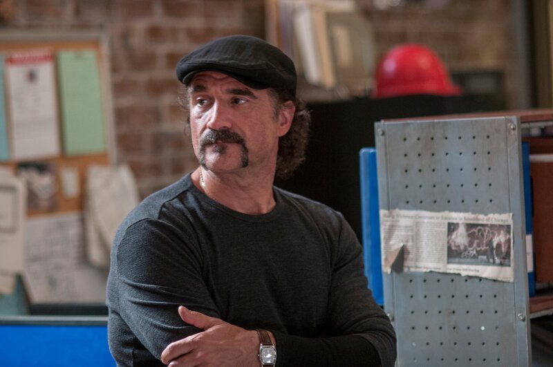Elias Koteas als Alvin Olinsky – Bild: NBCUniversal Media, LLC