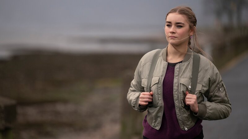 Morgan Strandhed (Silvie Furneaux) ist unwissentlich und mit verstörenden Folgen in den Mittelpunkt des Falls geraten, den Annikas Ermittlerteam untersucht. – Bild: ZDF und Graeme Hunter; Black Camel Pictures & All4Media