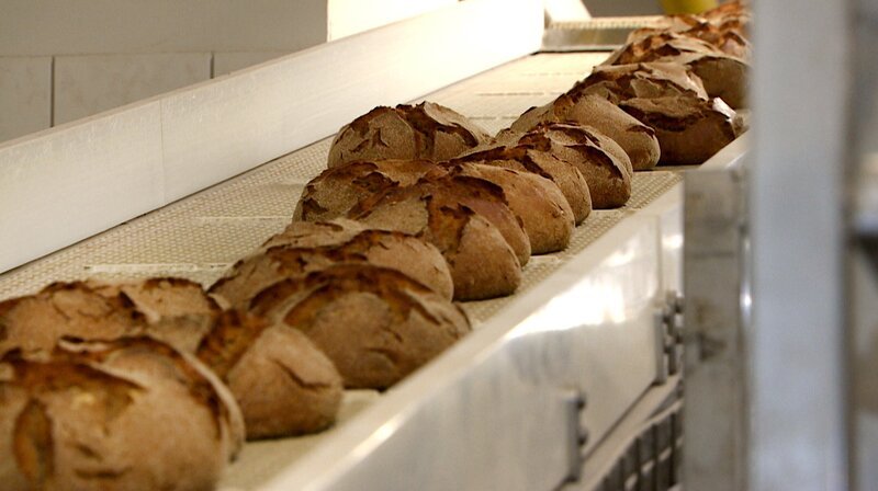 Wird die neue Brotsorte den Kunden schmecken? – Bild: NDR/​Film- & Fernsehproduktion Video Magic – Staufenbiel GmbH