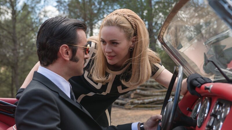 CAST: Marta Hazas as Clara Montesinos, Javier Rey as Mateo. – Bild: Manuel Fernandez-Valdes
