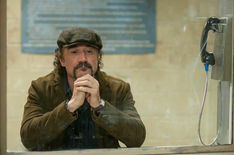 Elias Koteas als Alvin Olinsky. – Bild: NBCUniversal Media, LLC
