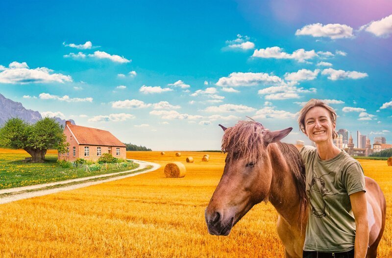 Mit ihren Pferden wandert Luna von Karlsruhe quer durch den Schwarzwald in eine Hofgemeinschaft auf dem Land. – Bild: SWR/​ARD-Mediathek /​ SWR Presse/​Bildkommunikation