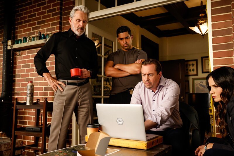 (v.l.n.r.) Alden Parker (Gary Cole); Nick Torres (Wilmer Valderrama); Timothy McGee (Sean Murray); Jessica Knight (Katrina Law) – Bild: CH Media /​ Sonja Flemming