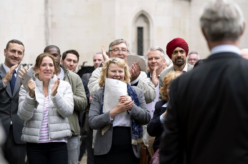 Der Moment, auf den alle so lange gewartet haben: Die falschen Urteile werden endlich aufgehoben. – Bild: ITV Studios/​Little Gem