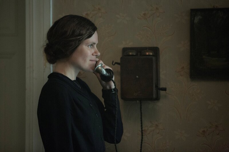 Witwe Behnke (Fritzi Haberlandt) – Bild: Frédéric Batier/​X Filme