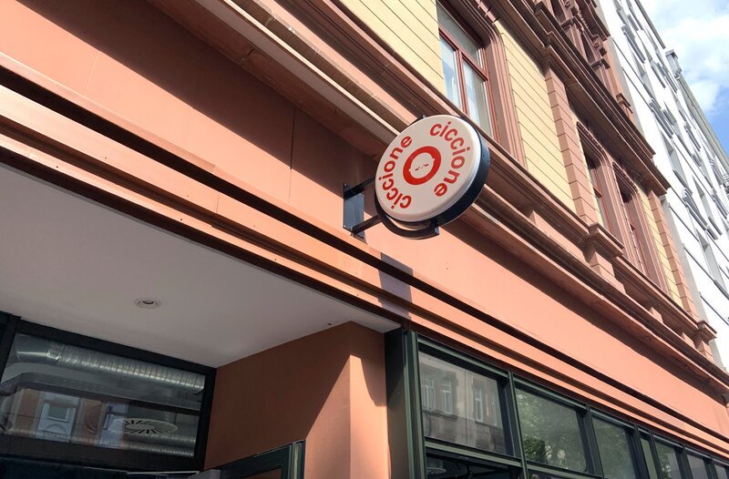 Pizzeria Ciccione – der neue Pizza-Hotspot im Frankfurter Bahnhofsviertel. – Bild: HR