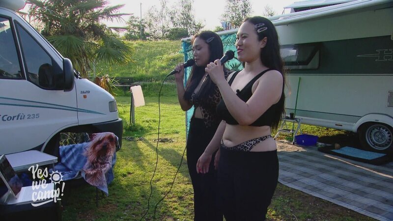 L-R: Olivia und Loanica – Bild: Joyn