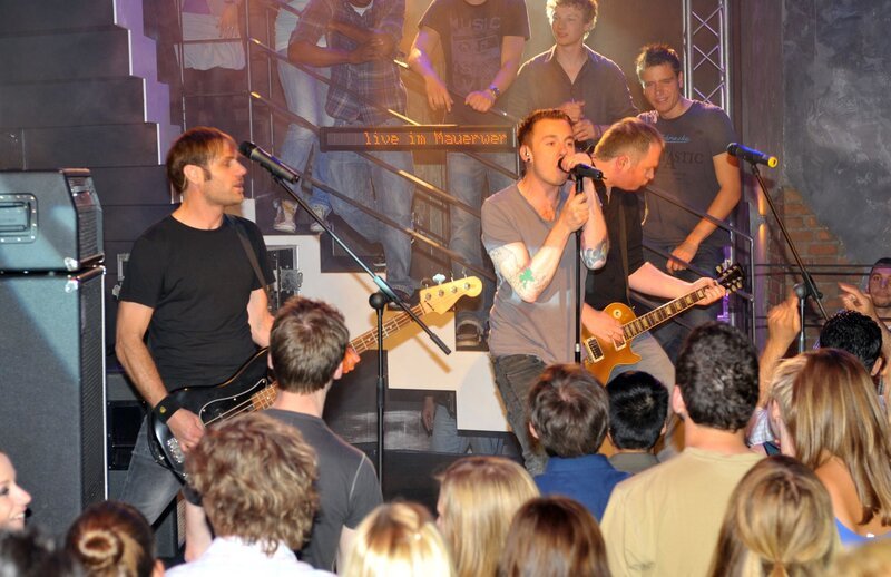 Die Band ‚BLIND‘ gibt ein Konzert im Mauerwerk. – Bild: RTL