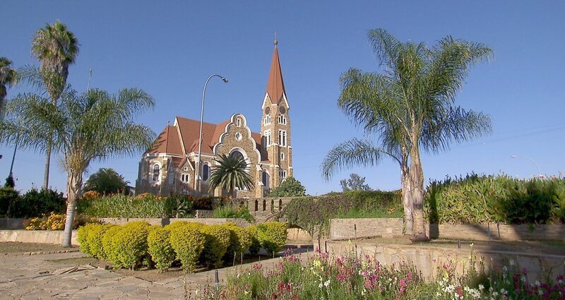 Namibia – wenig bekannt, aber wunderschön – erstaunt seine Besucher immer wieder durch die Weite und Pracht seiner endlosen Landschaften. – Bild: ORF/​Ampersand