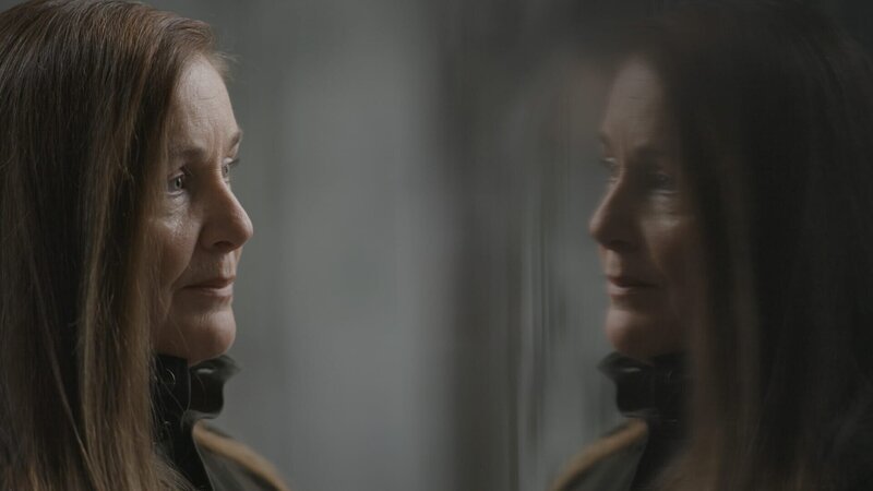 In einem Land, in dem Spionage mit dem Tod bestraft wird, wird Kari Amelung, eine junge CIA-Beamtin und das reale Vorbild für Carrie Matheson aus der Serie „Homeland“, mit vorgehaltener Waffe entführt und in Isolationshaft gehalten, wodurch aus einem routinemäßigen Informationsaustausch mit einer Quelle eine potenziell katastrophale 24-Stunden-Krise wird. (Quelle: Big Media) – Bild: Big Media