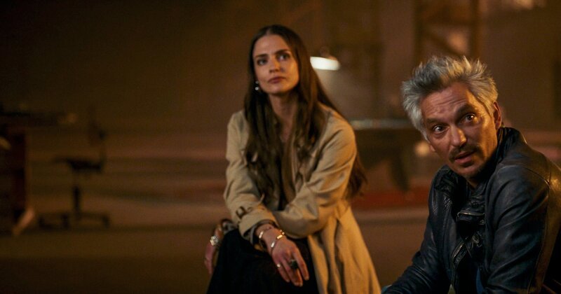 Laura Berlin (Mila), Faris Rahoma (Joschi). – Bild: ORF/​MR Film
