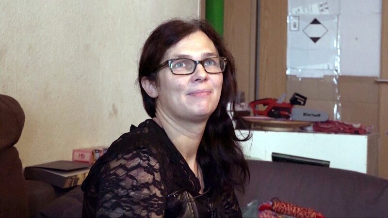 Nicole fiebert ihrem Klassentreffen entgegen. – Bild: RTLZWEI