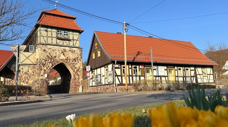 Neustadt gehört zur thüringischen Gemeinde Harztor. Ist aber keine Stadt, sondern ein Dorf mit 1200 Einwohnern. – Bild: MDR/​Heike Opitz