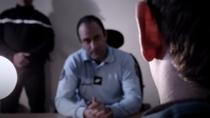 Alle Spuren verlaufen im Sande. Dann finden die Ermittler Hinweise, dass der Ex-Freund etwas mit dem Mord zu tun haben könnte. – Bild: ZDF und Pierre Chabert