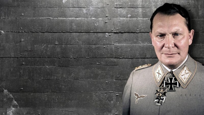 Orden, Prunk und Ansehen standen für ihn an erster Stelle: Reichsmarschall Hermann Göring, Hitlers Nachfolger. – Bild: ORF/​ZDF/​Doclights/​Walter-Frentz-Collection