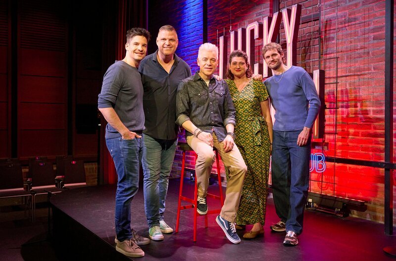 Von links Alain Frei, Ralf Winkelbeiner, Michael Mittermeier, Matilde Keizer und Maximilian Lorenz. – Bild: BR/​yo man ! media productions GmbH/​Martina Bogdahn