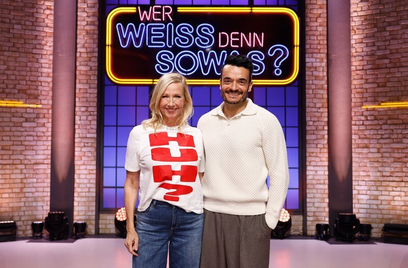 Die Kandidat:innen dieser Sendung: Die Moderatorin Andrea Kiewel (l.) und der Sänger und Moderator Giovanni Zarrella (r.). – Bild: ARD/​NDR/​UFA SHOW & FACTUAL/​Morris Mac Matzen