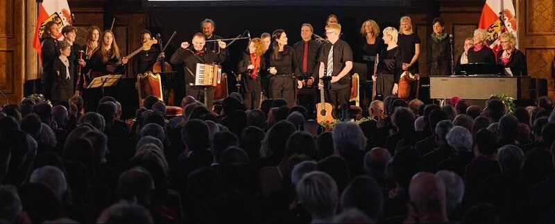 Uraufführung des Musik-Ensemble UNIverse. – Bild: ORF/​Mina Pictures