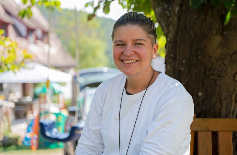 Diana Burkel im Porträt. Weiteres Bildmaterial finden Sie unter www.br-foto.de. – Bild: BR/​Tabea Hofmann
