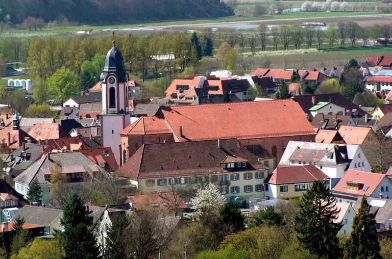 Der Südwestrundfunk überträgt an Fronleichnam den katholischen Gottesdienst aus der Pfarrkirche St. Cyriak in Oberkirch. – Bild: SWR/​Pfarrgemeinde St. Cyriak