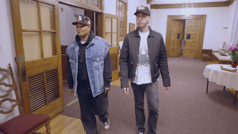 Rahne Jones, Travis Mills – Bild: Paramount