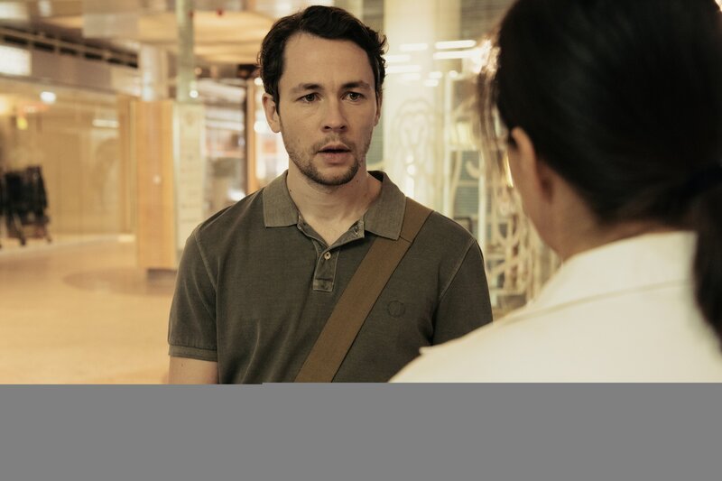 Daniel Langbein (Oliver), Johanna Wokalek (Sarah). – Bild: ORF/​Mona Film/​Hubert Mican