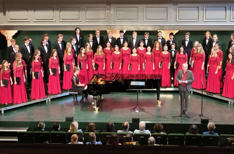 Auftritt des Rundfunk-Jugendchores im Konzerthaus Liebfrauen in Wernigerode. – Bild: MDR/​Tom Kühne