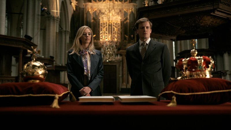 Máxima (Delfina Chaves) und Willem-Alexander (Martijn Lakemeier) – Bild: RTL /​ Millstreet Films /​ Abschied von Claus