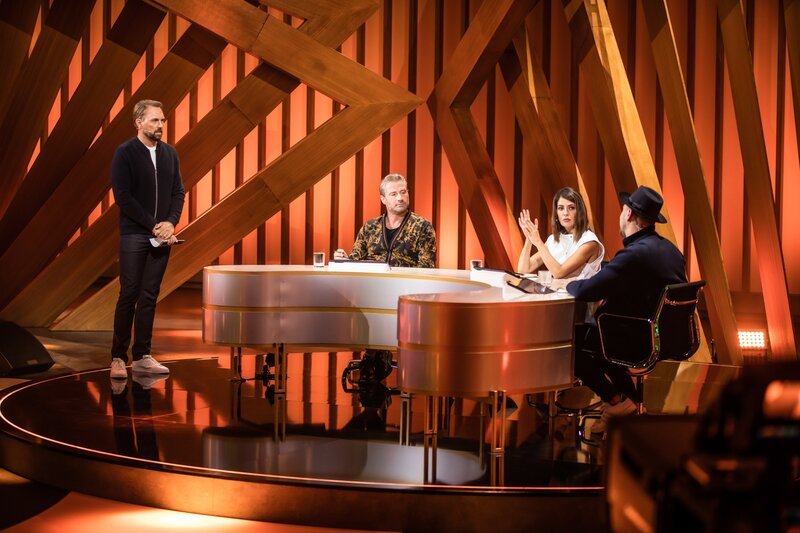(v.l.n.r.) Steven Gätjen; Sasha; Linda Zervakis; Max Mutzke – Bild: Benedikt Müller /​ ProSieben