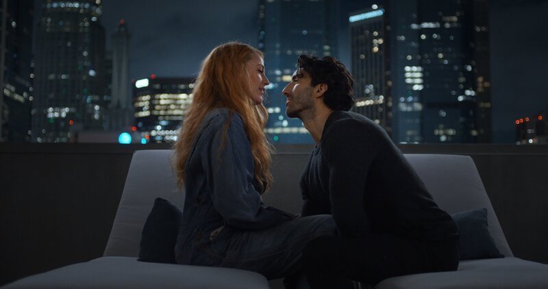 Blake Lively as Lily Bloom and Justin Baldoni as Ryle Kincaid – Bild: Sony Pictures