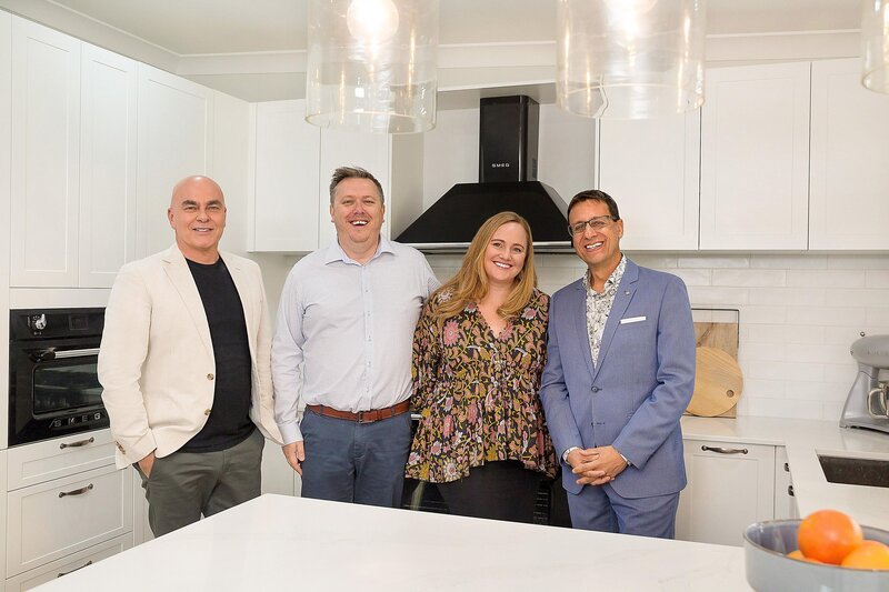 (v.l.n.r.) Neale Whitaker; Tim; Nat; Andrew WInter – Bild: 2018 Foxtel Management Pty Limited and Beyond Entertainment Limited Lizenzbild frei