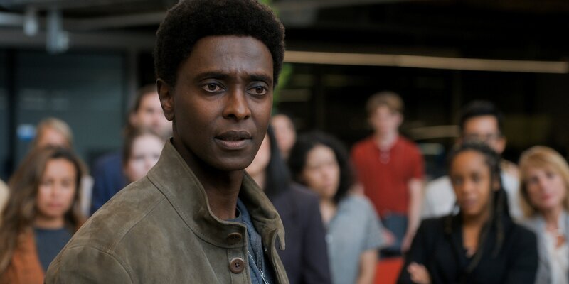 Dev Ayesa (Edi Gathegi) – Bild: Sony /​ Apple/​Sony Pictures Television