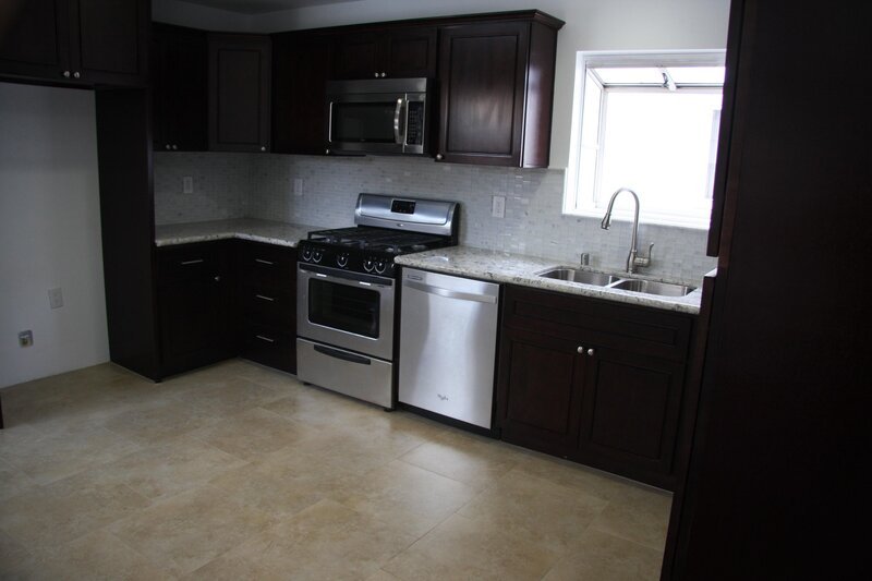 Christina und Tarek El Moussa kaufen preiswert Häuser auf. Sie stecken all ihre Energie in die Renovierung und Sanierung und hoffen anschließend auf einen gewinnbringenden Weiterverkauf. Das kreative Ehepaar verwandelt so manche Bruchbude in einen Traumpalast … – Bild: HGTV/​Scripps Networks, LLC.