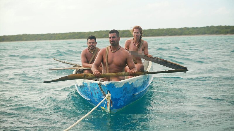 L-R: Alex, Matt und Amber im Boot. – Bild: Discovery Channel
