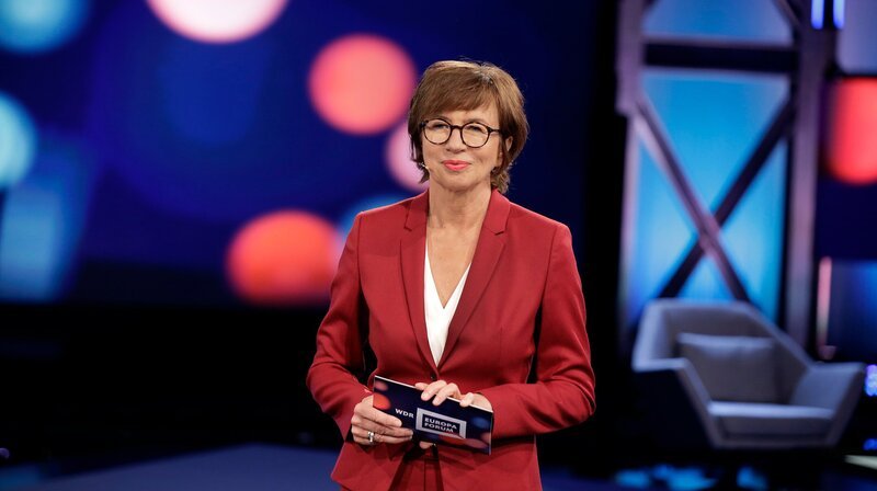 Moderatorin Sabine Scholt führt in Köln durch den Tag. – Bild: WDR/​Dirk Borm
