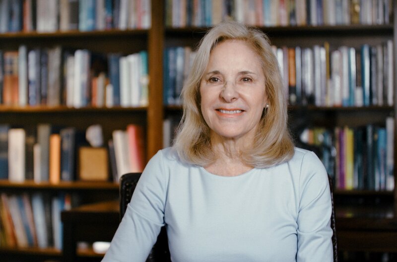 Die Anthropologin Helen Fisher im Interview – Bild: Broadview TV/​Matthias Roeckl